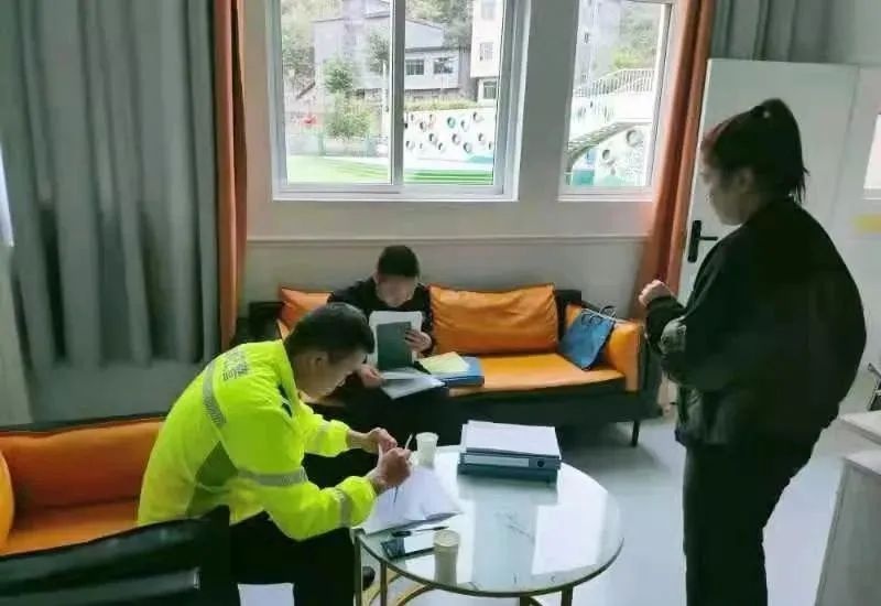 開展校車安全專項(xiàng)檢查 筑牢學(xué)生安全防線