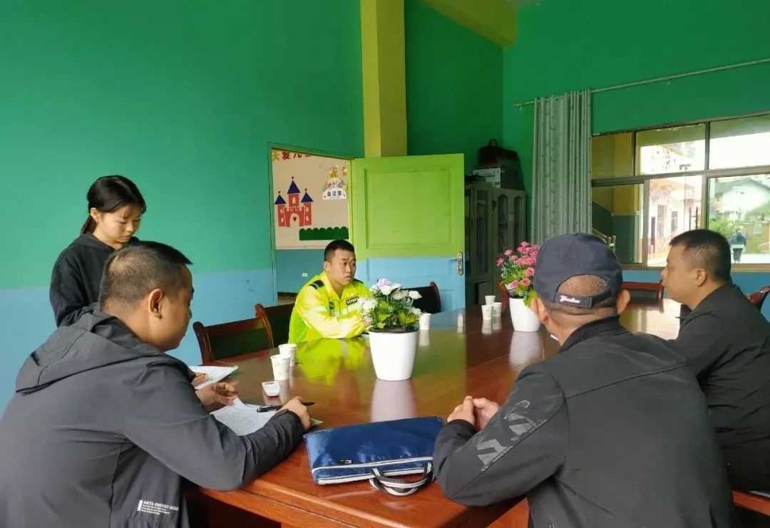 開展校車安全專項(xiàng)檢查 筑牢學(xué)生安全防線