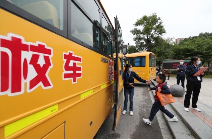 設護學崗校車公交化……惠州多方聯動紓解學校周邊交通擁堵