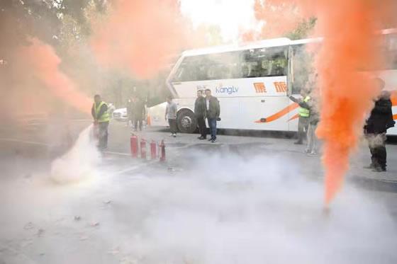 山東城市建設職業學院舉行2021年校車安全演練