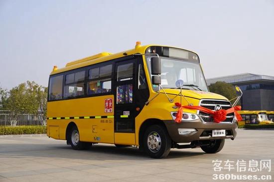 煥新升級!百強縣再迎37輛安凱第三代專用校車! 5.jpg