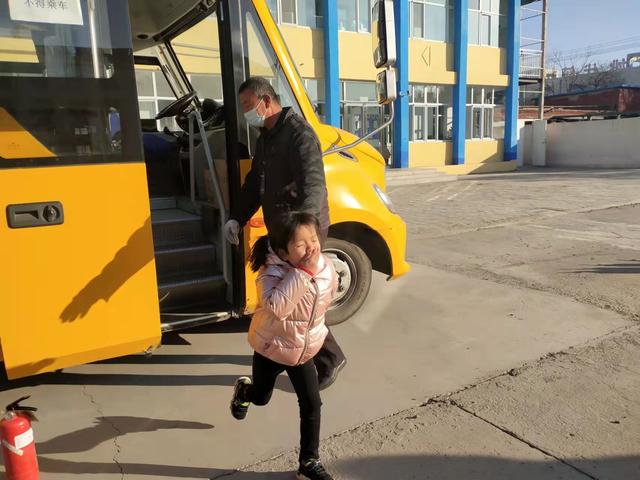 加強校車安全應急演練 為學生乘車安全保駕護航 加強校車安全應急演練 為學生乘車安全保駕護航