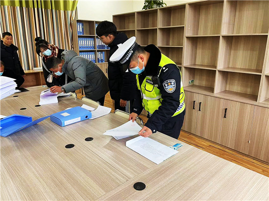 【我為群眾辦實事】開展冬季校車安全檢查 筑牢學生安全防線