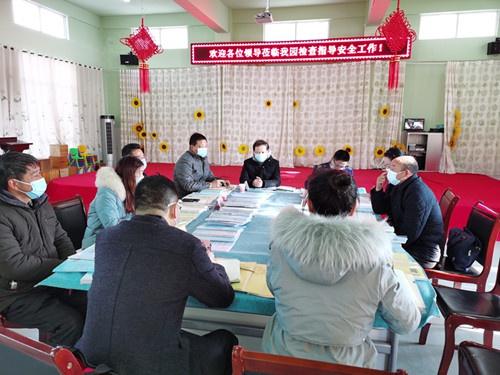 揚(yáng)州市教育局開展冬季及“兩節(jié)”期間全市校園和校車安全工作督查 揚(yáng)州市教育局開展冬季及“兩節(jié)”期間全市校園和校車安全工作督查