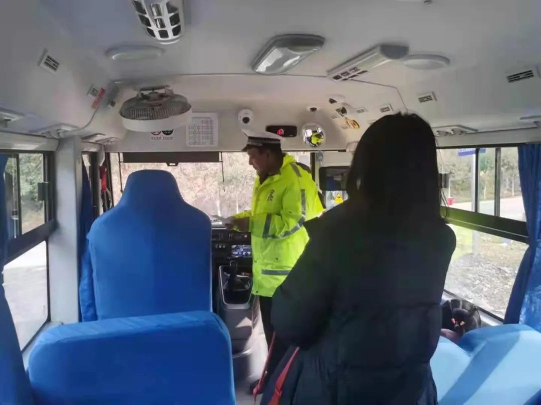 強化校車安全管理,確保學生出行安全 圖片