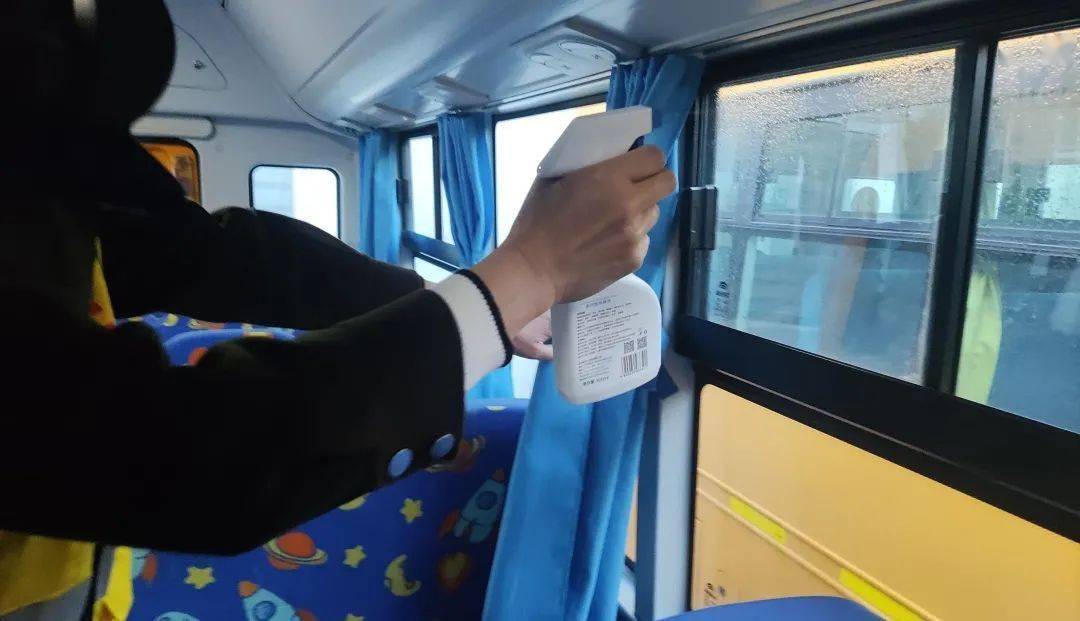 走起!跟著記者一起體驗錫林浩特校車 走起!跟著記者一起體驗錫林浩特校車