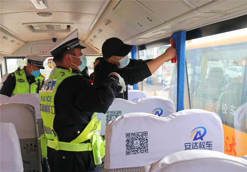 校車安全大檢查 筑牢平安上學路