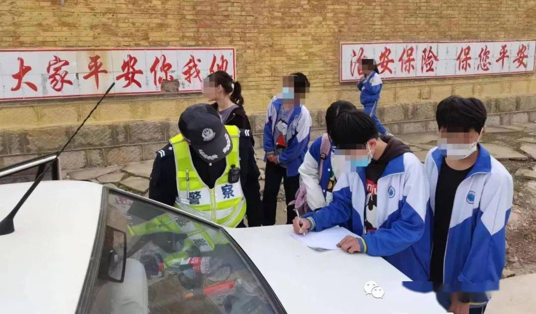 臨清“黑校車”超員，被開萬元罰單！