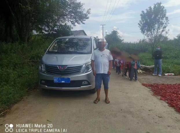 “黑校車”超員144.44%，司機、幼兒園負責人共3人獲刑！