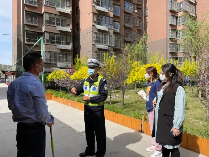 春雷行動|交警三大隊開展校車安全大檢查 春雷行動|交警三大隊開展校車安全大檢查