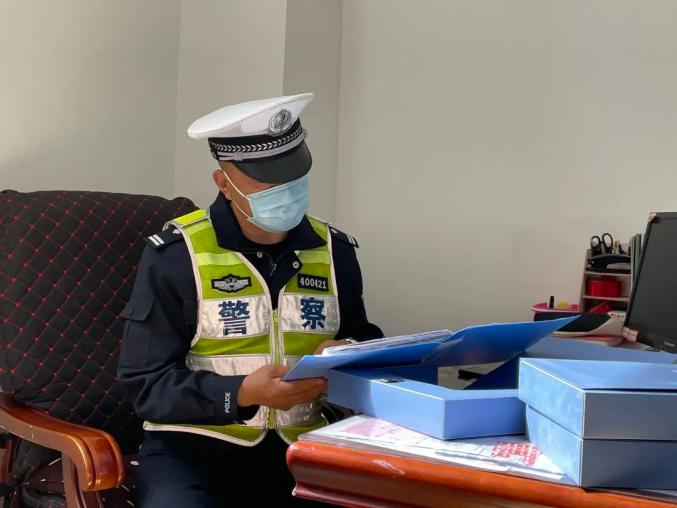 春雷行動|交警三大隊開展校車安全大檢查 春雷行動|交警三大隊開展校車安全大檢查