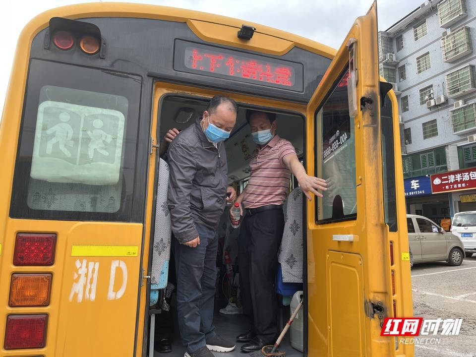 加固學生出行“安全鎖” 蒸湘區開展校車安全專項整治行動