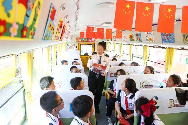 青島給全國立標準！全國首個校車運營服務管理團體標準正式發布