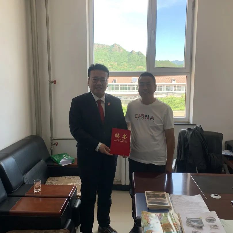 興隆法院半壁山法庭普法宣傳 護(hù)佑校車安全