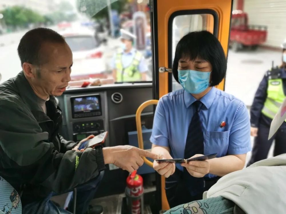 檢察建議“回頭看”,筑牢校車運營安全“防護網(wǎng)” 檢察建議“回頭看”,筑牢校車運營安全“防護網(wǎng)”