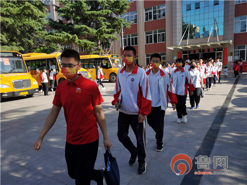 萊西：交運為2500名高考生提供交通保障