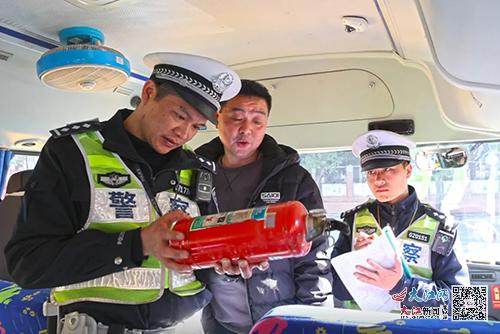 新學期要開始了,贛州交警正在全力準備 新學期要開始了,贛州交警正在全力準備