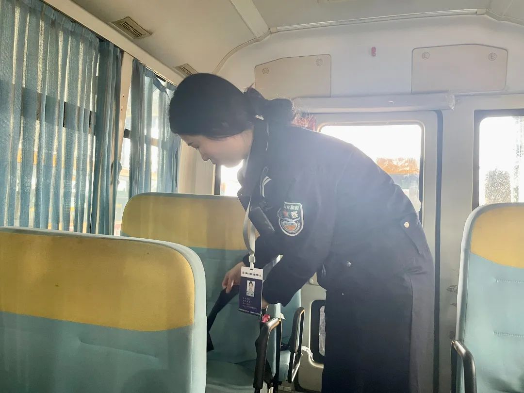 開學季丨校車“體檢”迎開學,交通安全不馬虎! 圖片