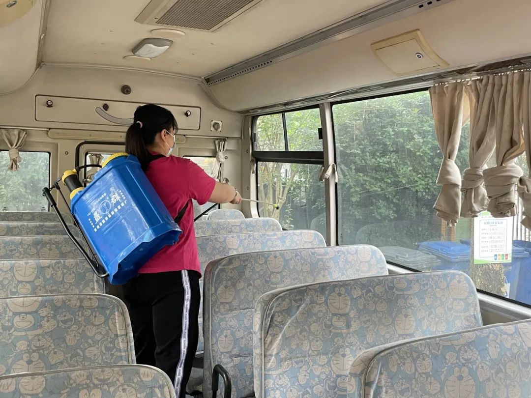 安全乘車,平安“童”行——2023學年下學期校車安全應急演練 安全乘車,平安“童”行——2023學年下學期校車安全應急演練