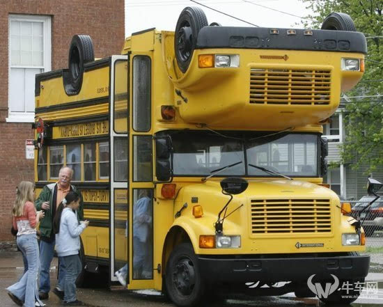別人家校車好牛 知足吧俺都沒坐過校車