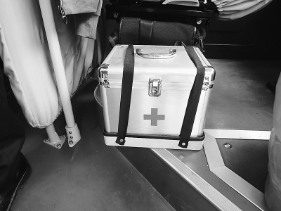 小學(xué)生校車普及大眾指日可待