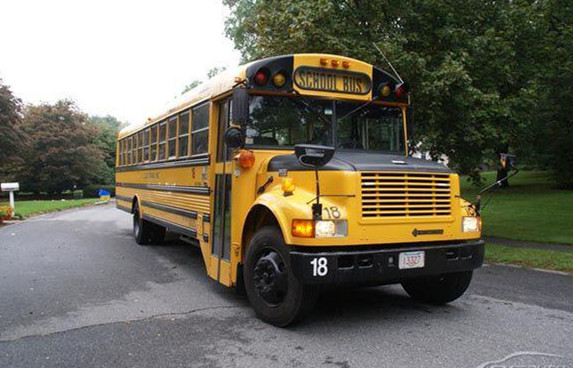 回顧校車歷史 看美國(guó)徹頭徹尾特權(quán)校車