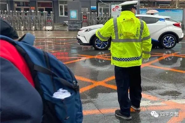 全省交警多策并舉 全力為中小學(xué)生開(kāi)學(xué)保駕護(hù)航
