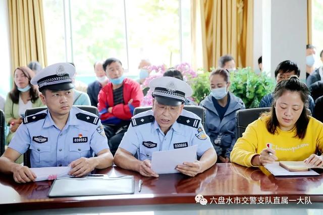 六盤水交警開展2021年“今冬明春”校車聯合安全整治行動 六盤水交警開展2021年“今冬明春”校車聯合安全整治行動