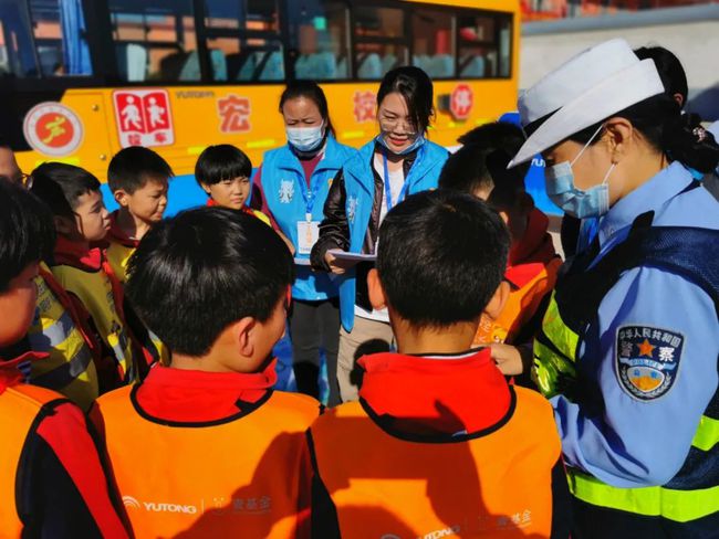 美麗鄉(xiāng)村行 | 關(guān)注交通安全 呵護(hù)兒童成長(zhǎng) 保定公安交警攜手壹基金舉辦兒童交通安全公益行活動(dòng)！