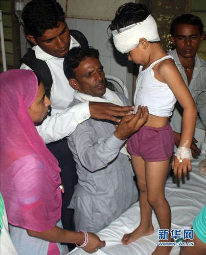 印度校車與卡車相撞 事故原因已查明 印度校車與卡車相撞 事故原因已查明