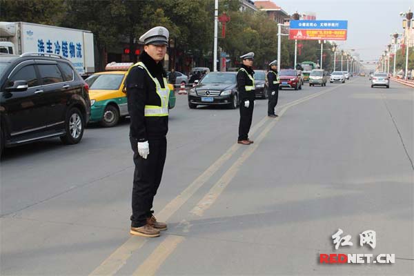 安鄉(xiāng)：嚴(yán)格元旦路面整治 嚴(yán)查過往校車、私家車等