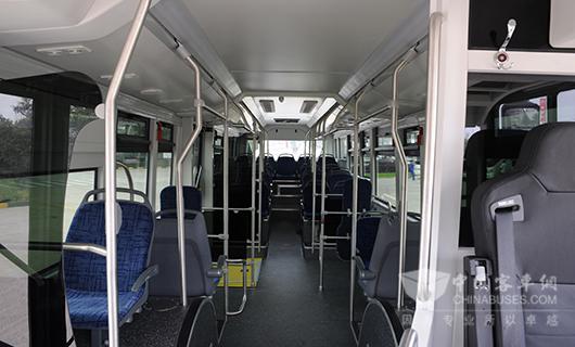 　宇通12米純電動公交車內部