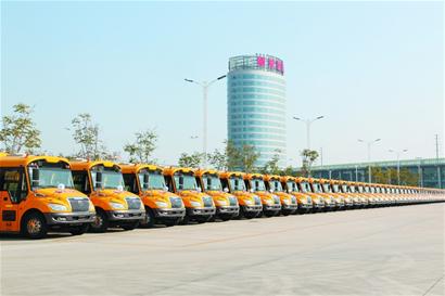 1700輛校車將“供暖” 駕駛員須提前40分鐘開暖風