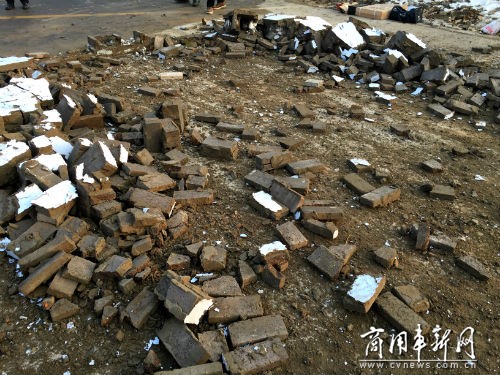 瘋狂校車直面瘋狂測(cè)試 宇通表示很淡定 瘋狂校車直面瘋狂測(cè)試 宇通表示很淡定