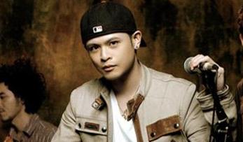 華農一校車司機貌似明星側田 微博有7000多名粉絲