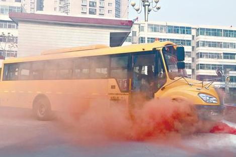 “袋鼠行動”全力護航校車安全——山西童華陽光校車公司舉辦“校車安全大講堂”