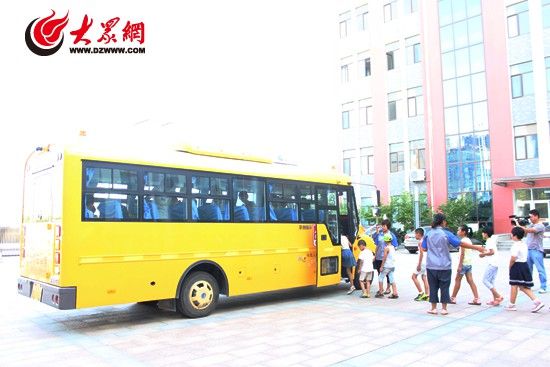 日照山海天幼兒園校車安全消防演練