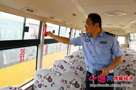 山東臨沂臨港區：嚴把校車安全關