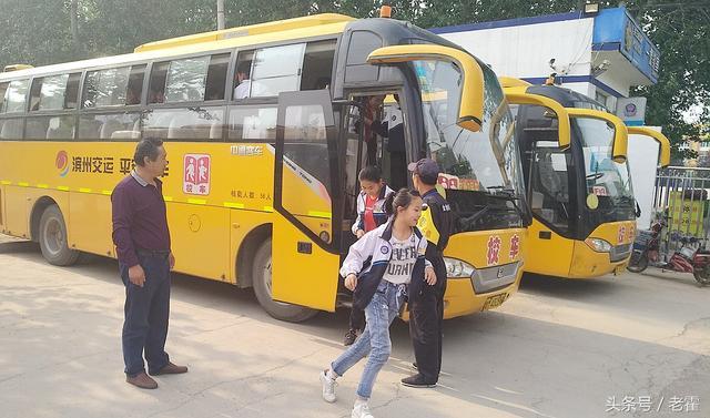 山東省濱州市：陽信縣翟王鎮中小學教會學生1分鐘安全逃離校車