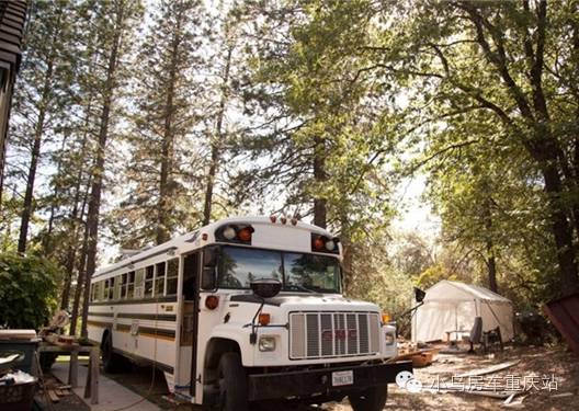 房車改裝 | 校車改裝成房車，就是這么拉風！