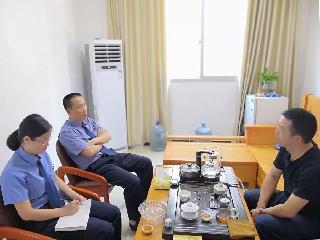 全市首例非法校車超載危險(xiǎn)駕駛案開庭，鄭其文檢察長(zhǎng)出庭公訴