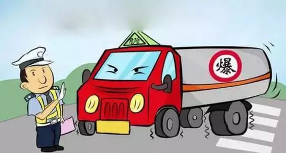 全市首例非法校車超載危險(xiǎn)駕駛案開庭，鄭其文檢察長(zhǎng)出庭公訴