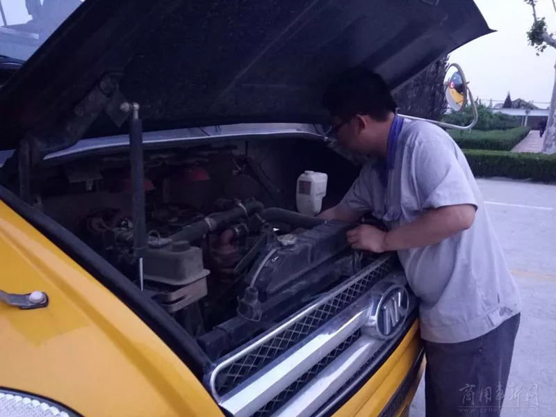 原創 | 開學第一課，說說校車那些事兒