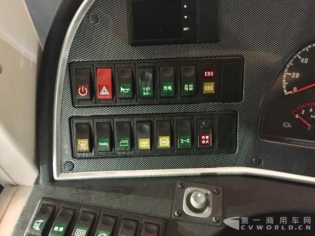 智能化與高端化產品亮相 宇通打響道路運輸第一槍