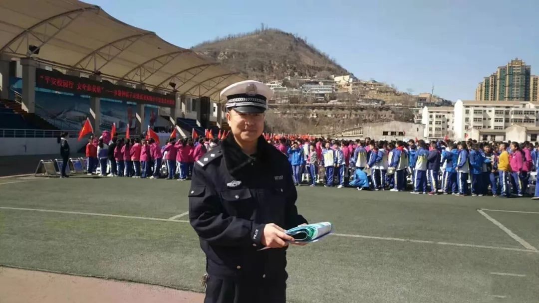 安暢行動(dòng)|一大隊(duì)多措并舉加大校園校車交通安全管理