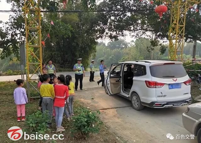 曝光|百色田東7座“黑校車”竟塞進12名兒童