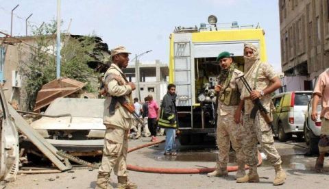 一枚美制炸彈砸向校車!40名兒童當(dāng)場死亡,調(diào)查卻稱是誤炸 一枚美制炸彈砸向校車!40名兒童當(dāng)場死亡,調(diào)查卻稱是誤炸