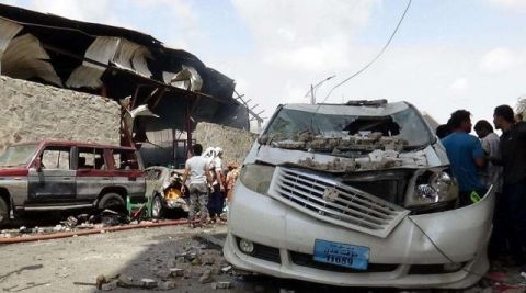 一枚美制炸彈砸向校車!40名兒童當(dāng)場死亡,調(diào)查卻稱是誤炸 一枚美制炸彈砸向校車!40名兒童當(dāng)場死亡,調(diào)查卻稱是誤炸