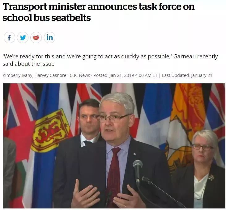 加拿大：校車側翻到溝里！學生受傷入院！校車什么時候才配安全帶？