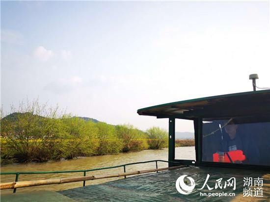 水上校車：擺渡擺渡 劃出孩子求學(xué)路